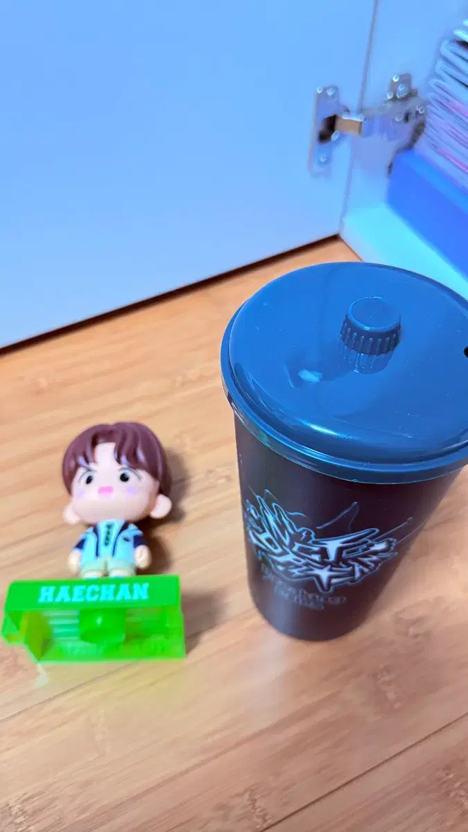 thumbnail-0